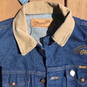 Wrangler blue jean jacket size L/XL